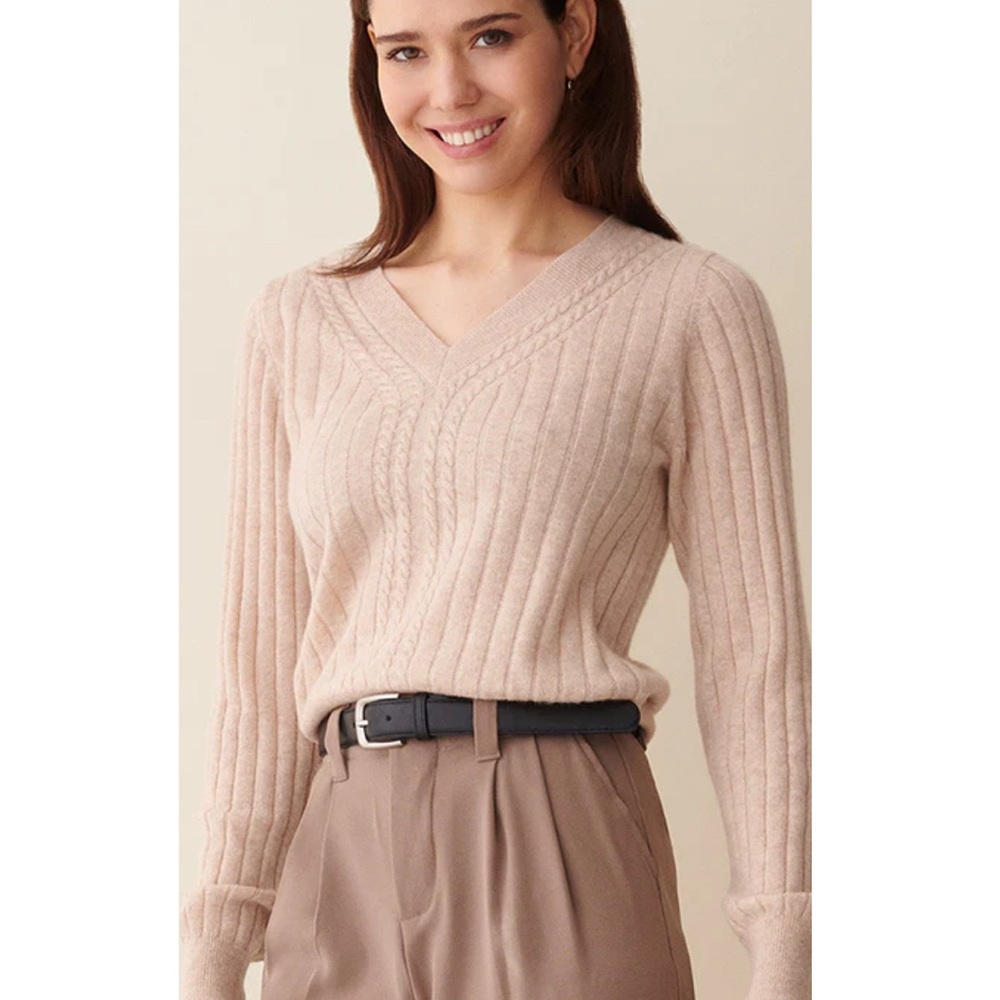 &isla Luna Cableknit sweater